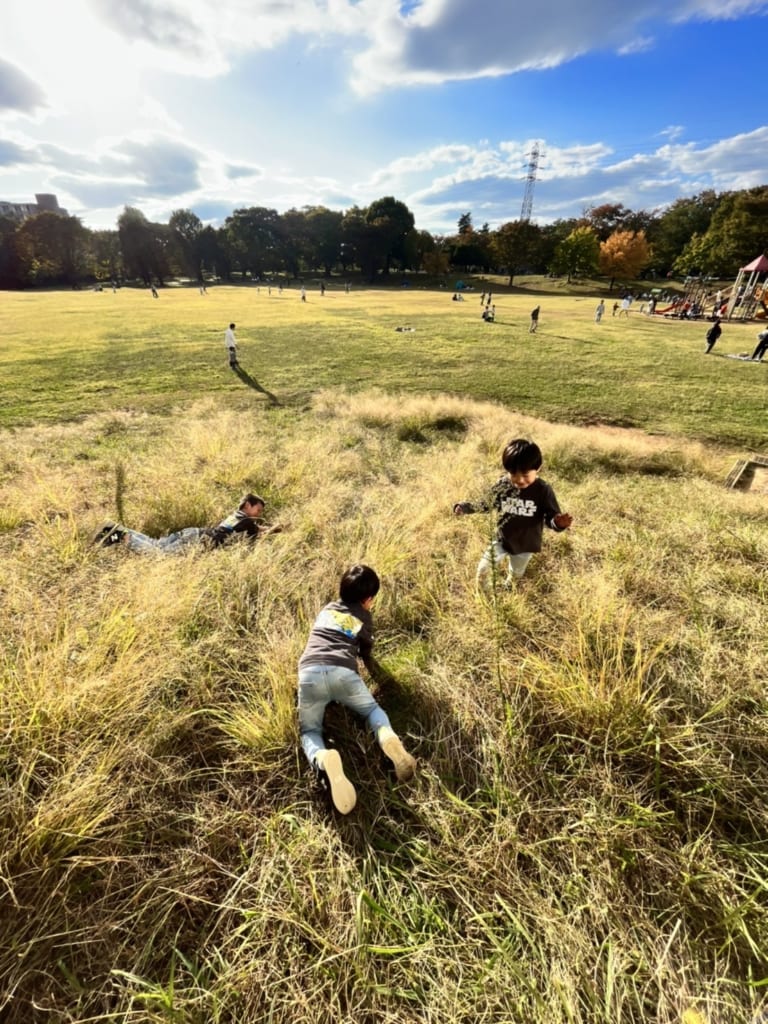 キャンプ場で自然を守ること、ゴミを減らすことを子供と一緒に