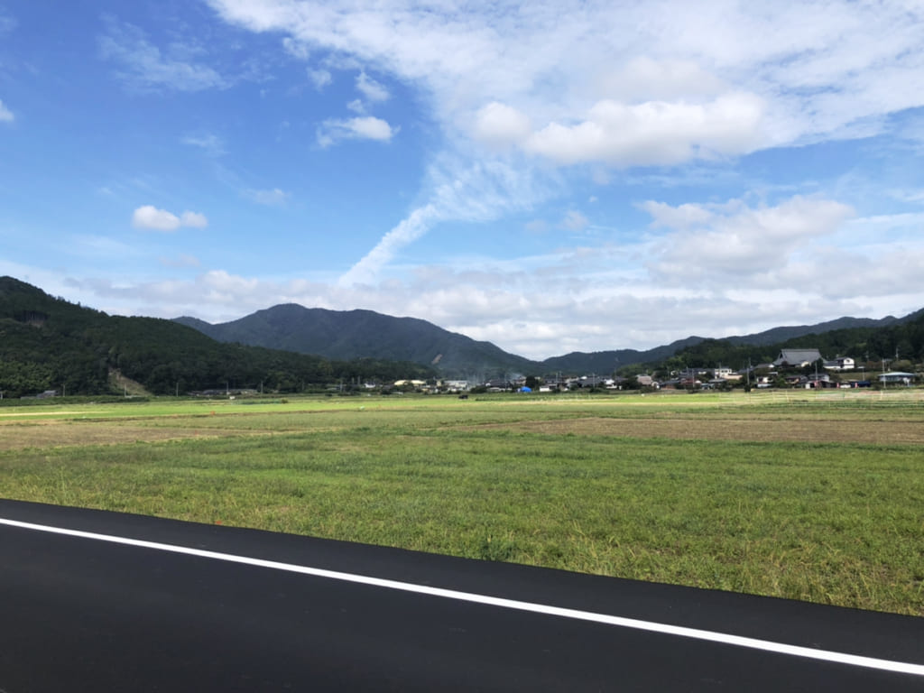 廃校になった小学校を再利用して住み続けられるまちづくりを